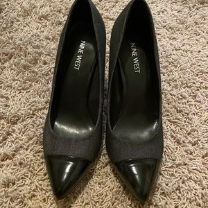 Nine West black fabric heel size 6.5m